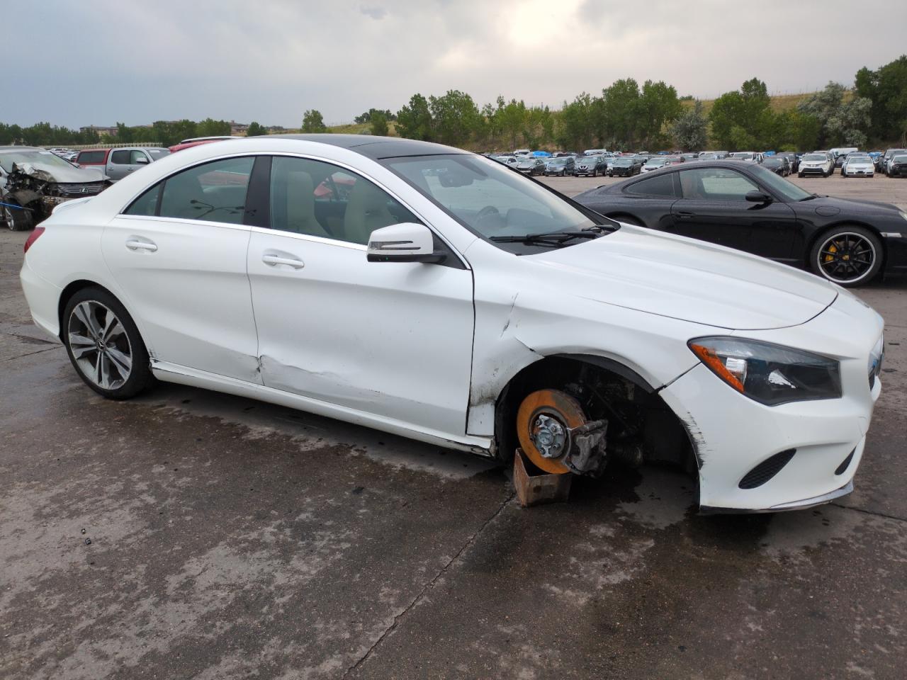 Mercedes-Benz Cla-class 250 4matic Image 3