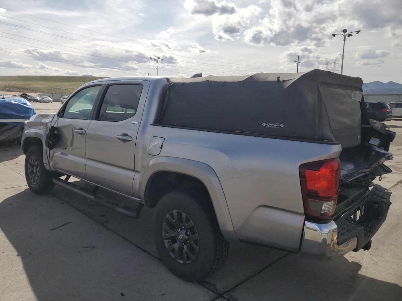 Toyota Tacoma Double Cab Image 11