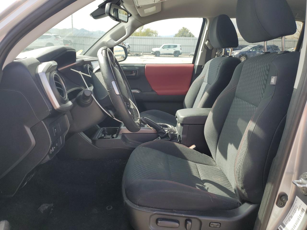 Toyota Tacoma Double Cab Image 2