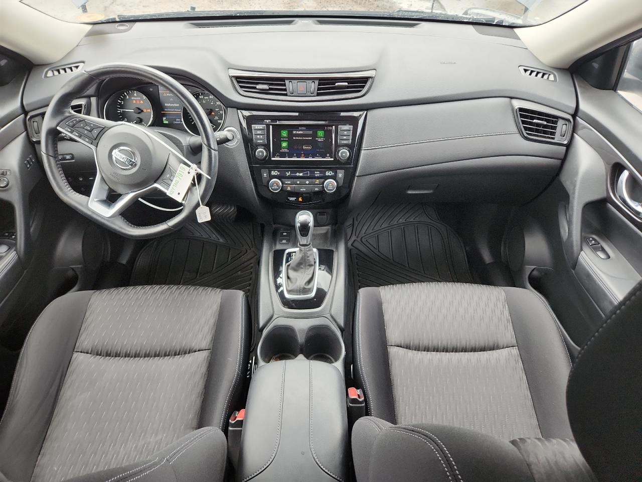 Nissan Rogue S Image 4