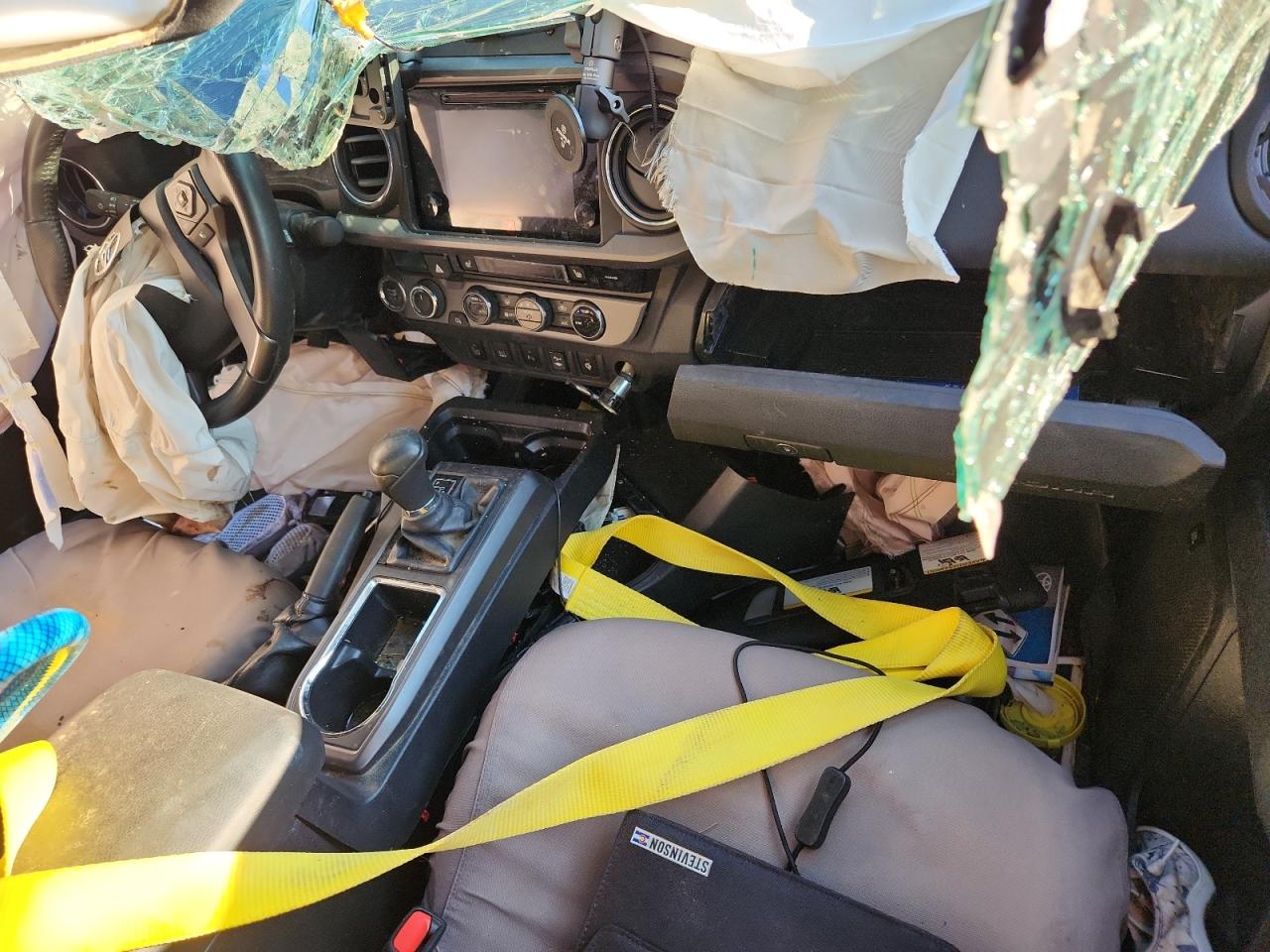 Toyota Tacoma Double Cab Image 4