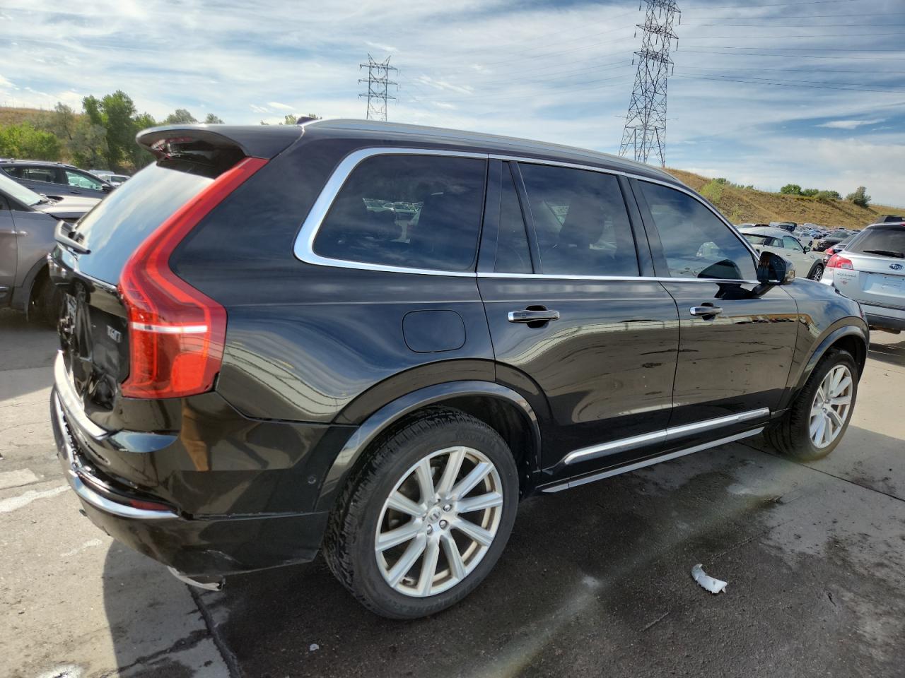 Volvo XC90 T6 Image 3