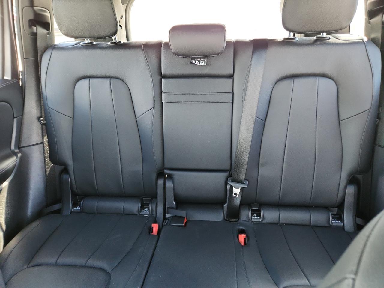 Mercedes-Benz GLB 250 4matic Image 12