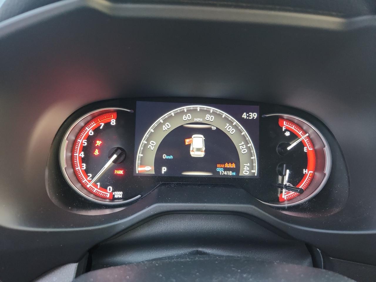 Toyota RAV4 Le Image 2