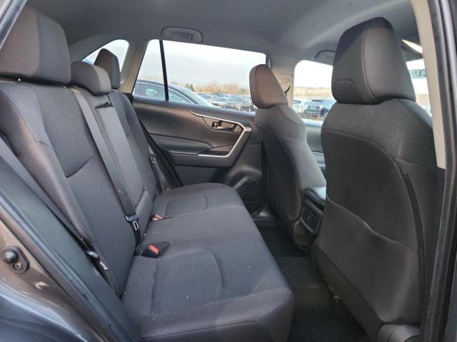 Toyota RAV4 Le Image 7