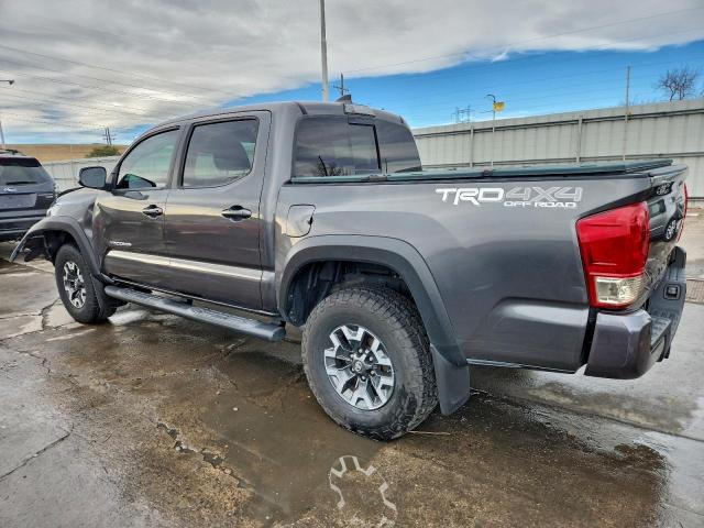 Toyota Tacoma Double Cab Image 4