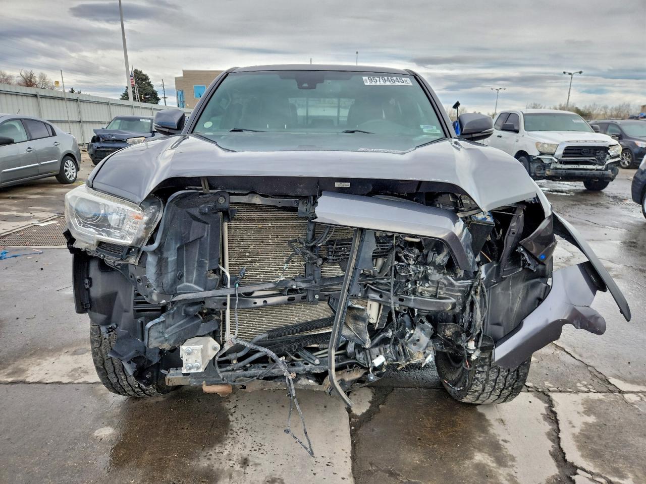 Toyota Tacoma Double Cab Image 2