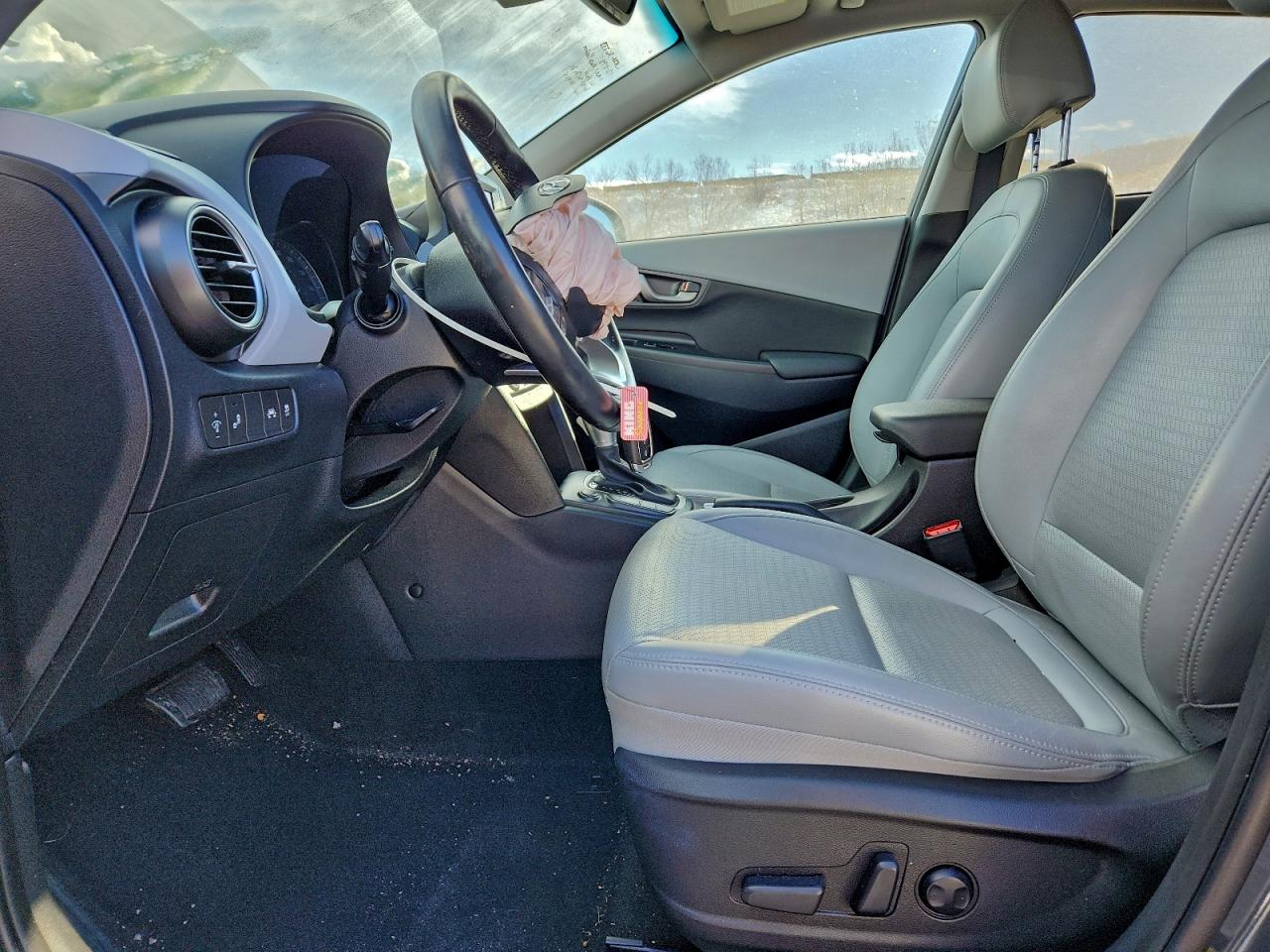 Hyundai KONA Limited Image 6