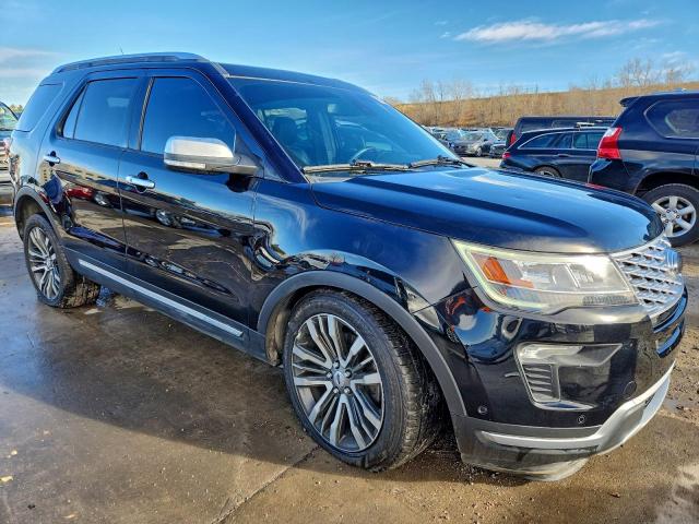 Ford Explorer Platinum Image 7