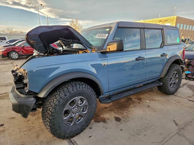  Salvage Ford Bronco