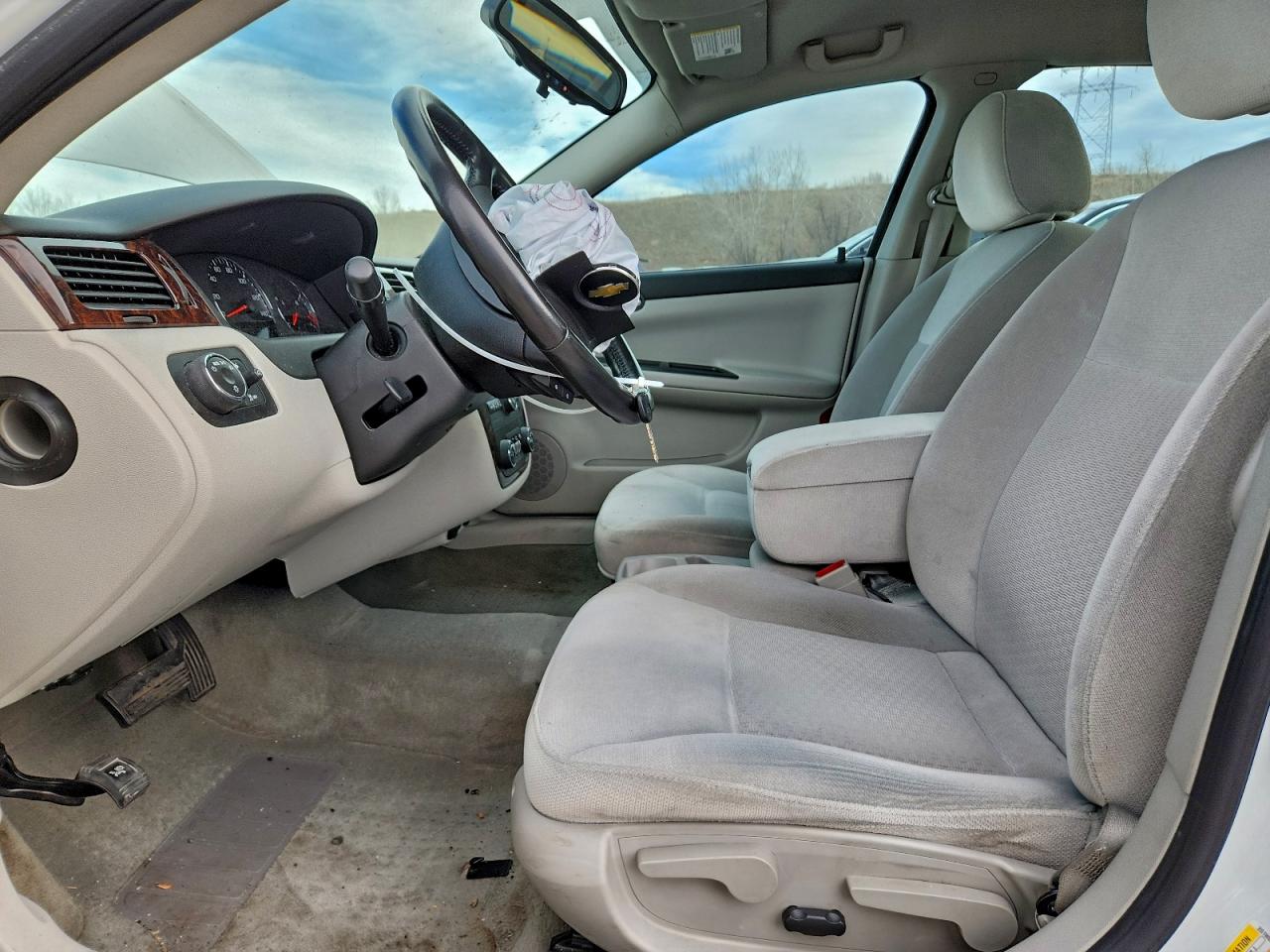 Chevrolet Impala Lt Image 6