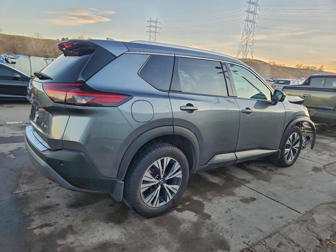 Nissan Rogue Sv Image 2