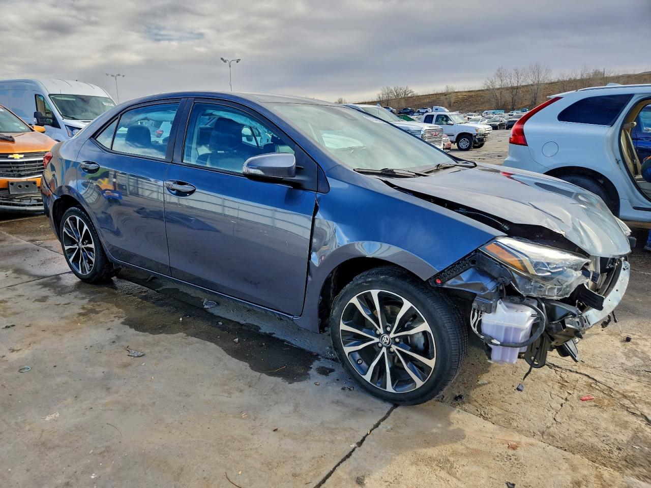 Toyota Corolla L Image 6