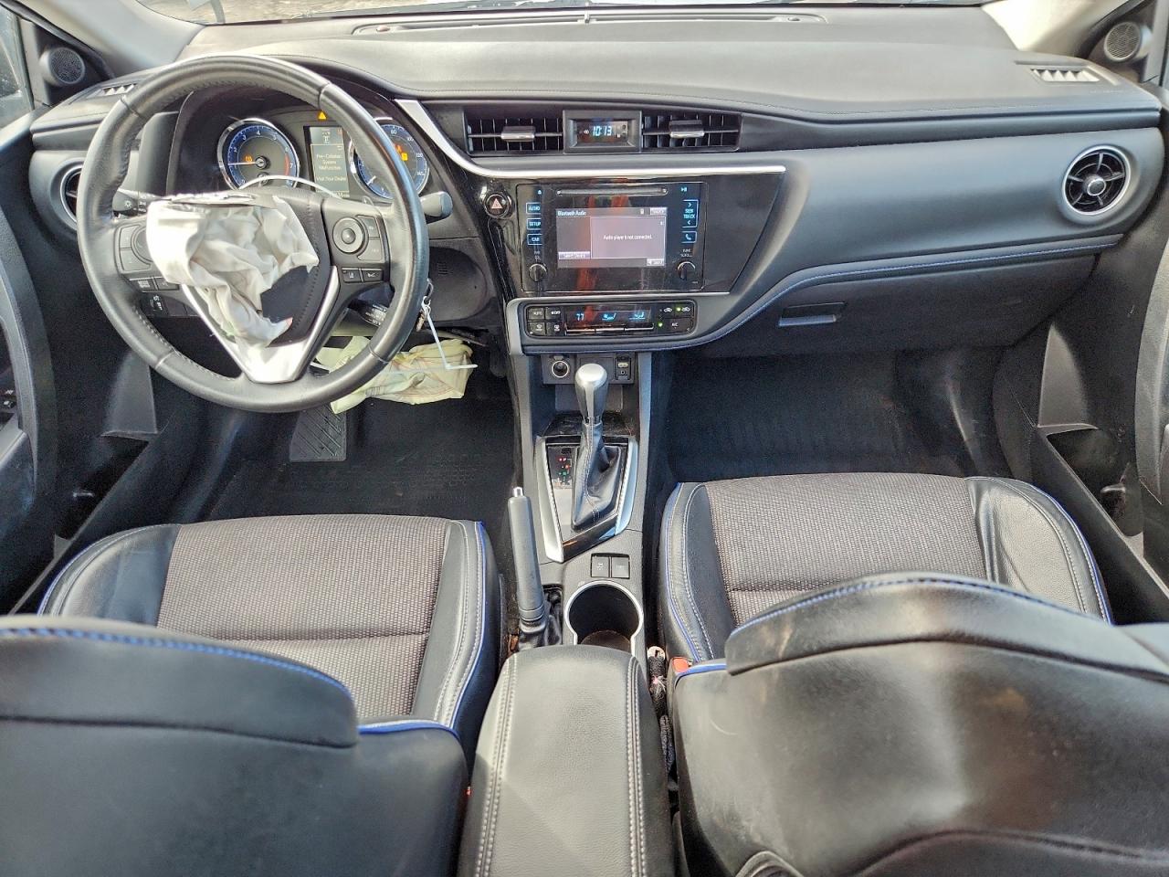 Toyota Corolla L Image 13