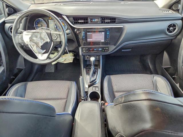 Toyota Corolla L Image 13