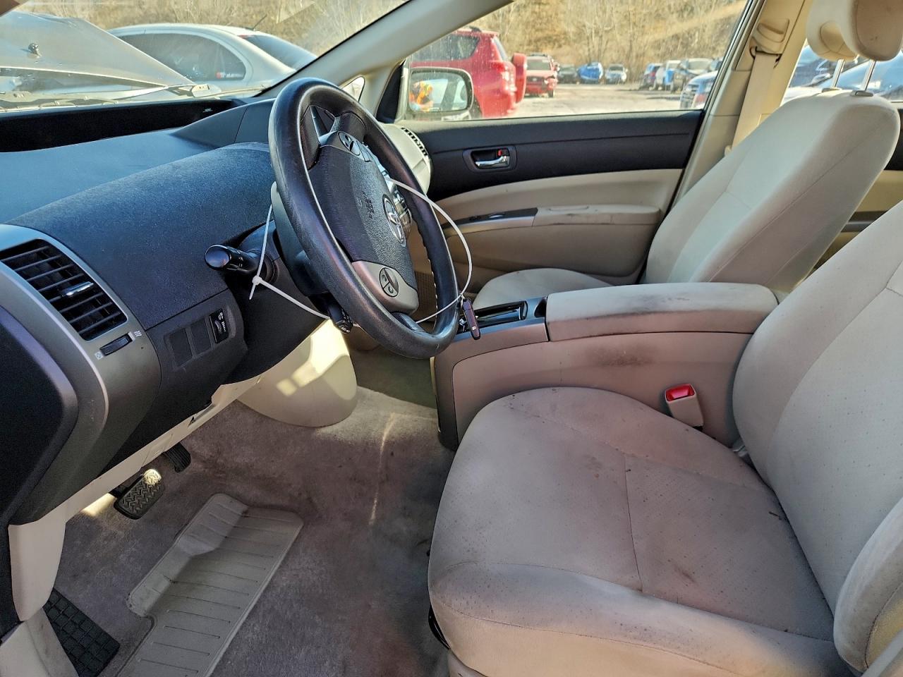 Toyota Prius Image 10