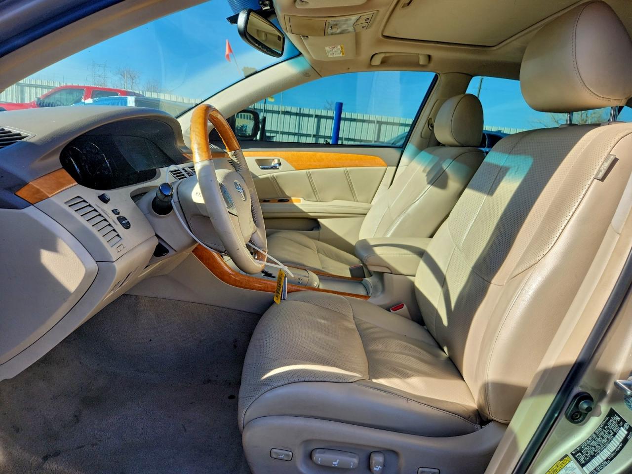 Toyota Avalon Xl Image 10