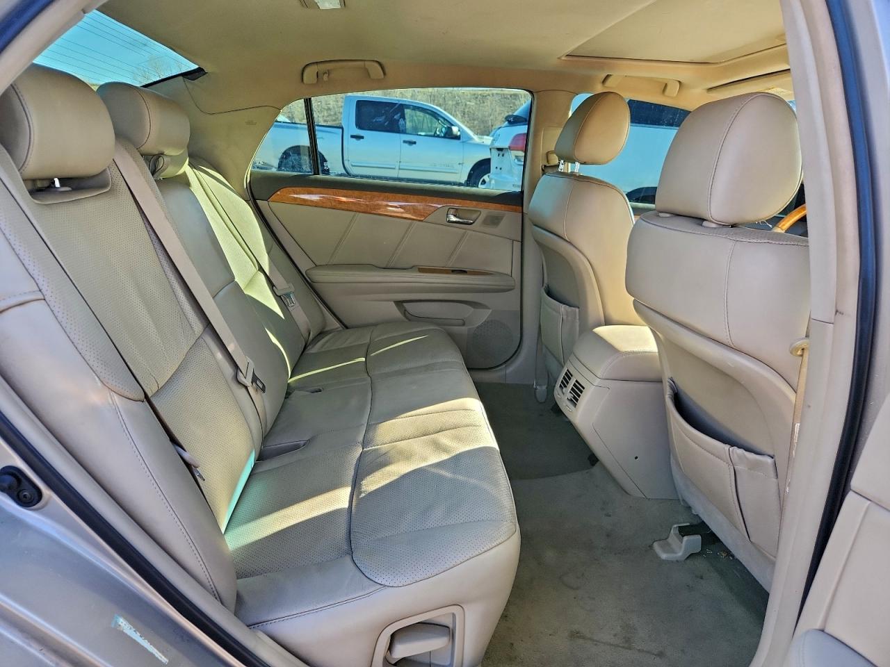 Toyota Avalon Xl Image 9