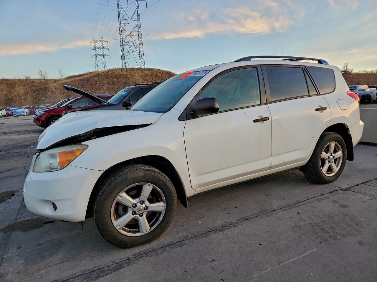 Toyota RAV4 Image 1