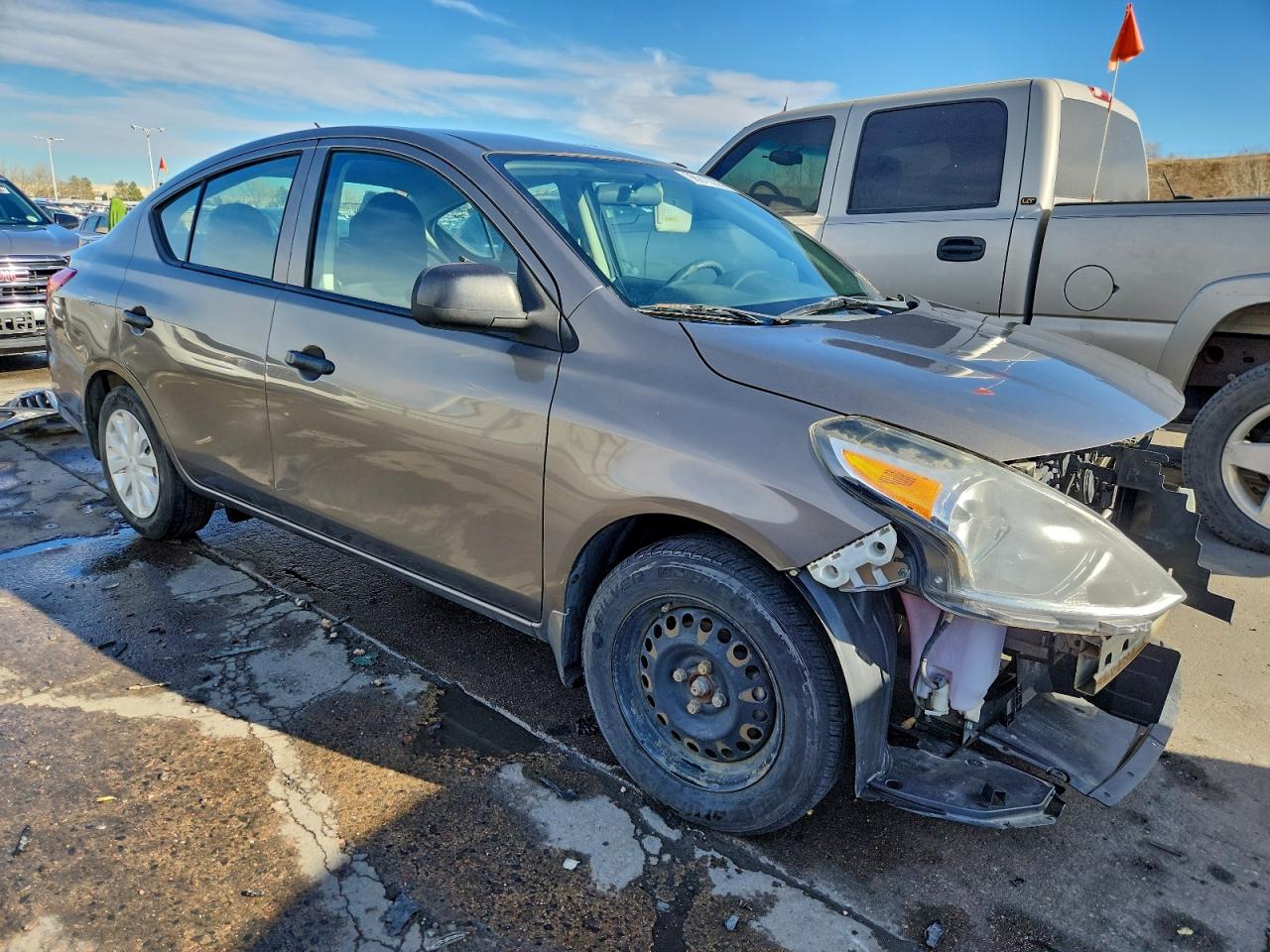 Nissan Versa S Image 12