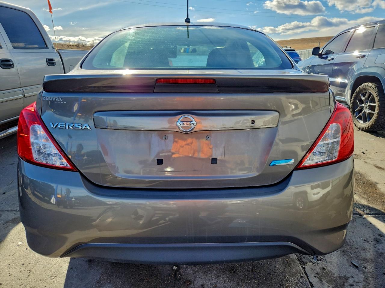 Nissan Versa S Image 13