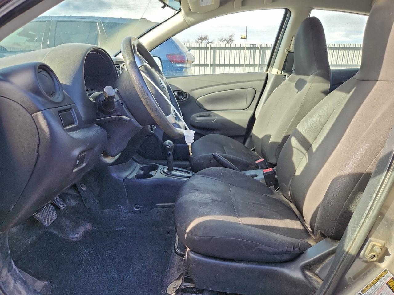 Nissan Versa S Image 2