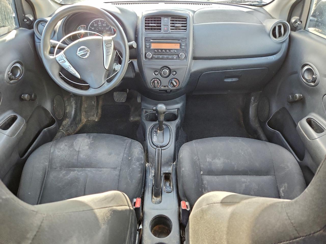 Nissan Versa S Image 9