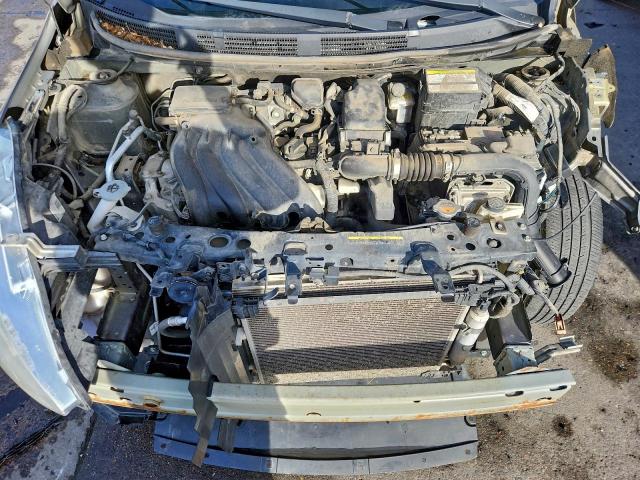 Nissan Versa S Image 4