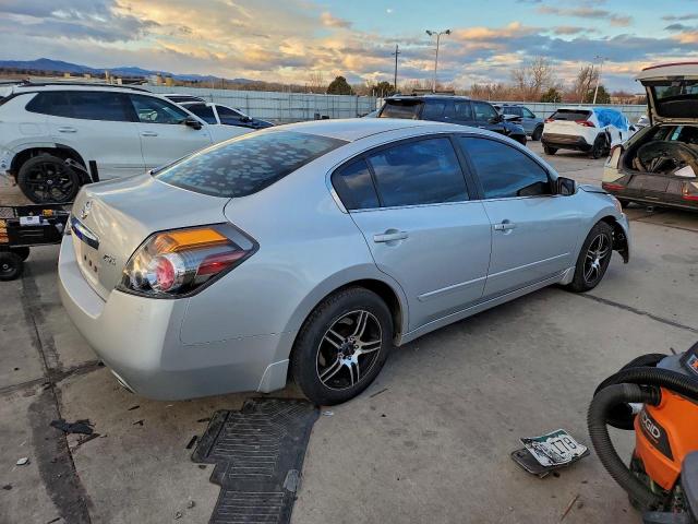 Nissan Altima Base Image 3