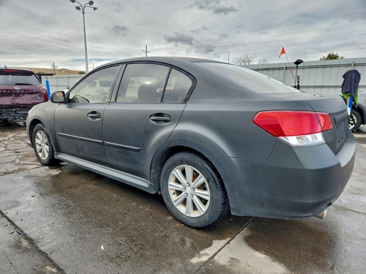 Subaru Legacy 2.5i Image 4