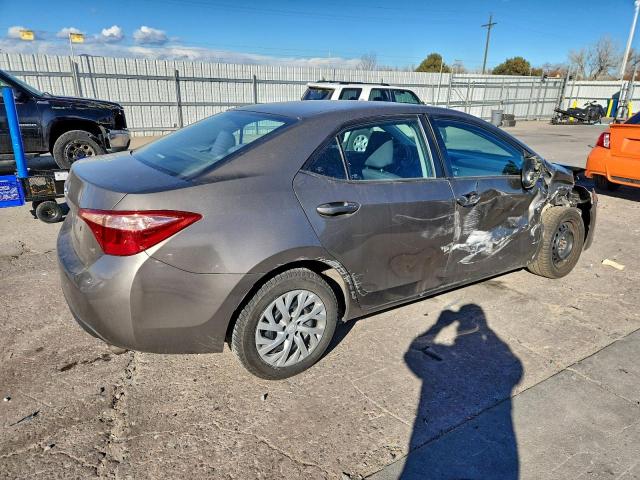 Toyota Corolla L Image 7