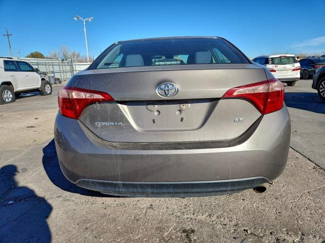 Toyota Corolla L Image 2