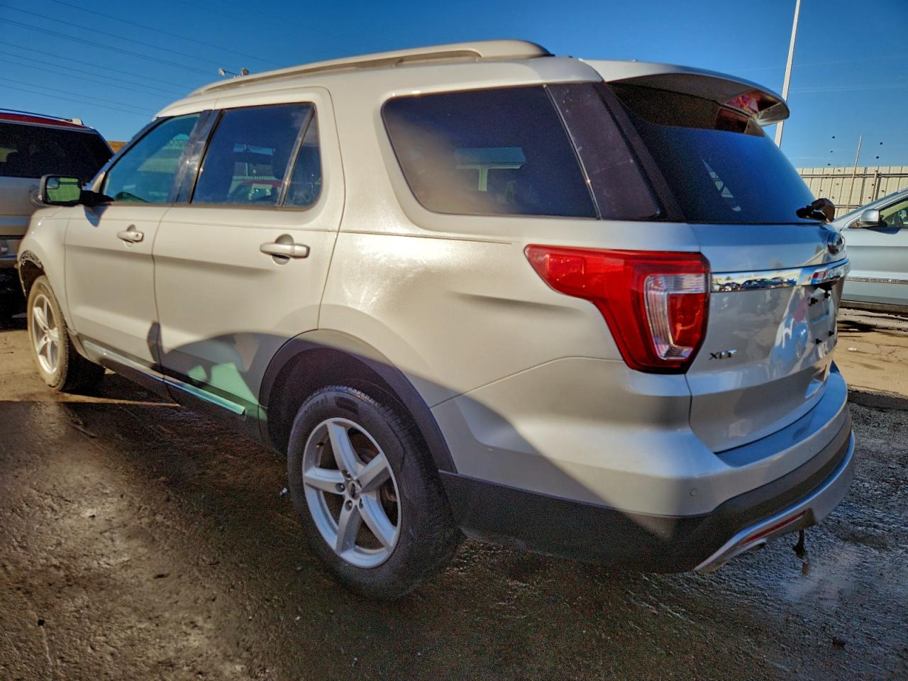 Ford Explorer Xlt Image 2