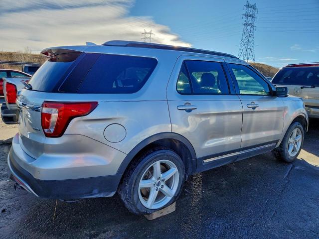 Ford Explorer Xlt Image 5