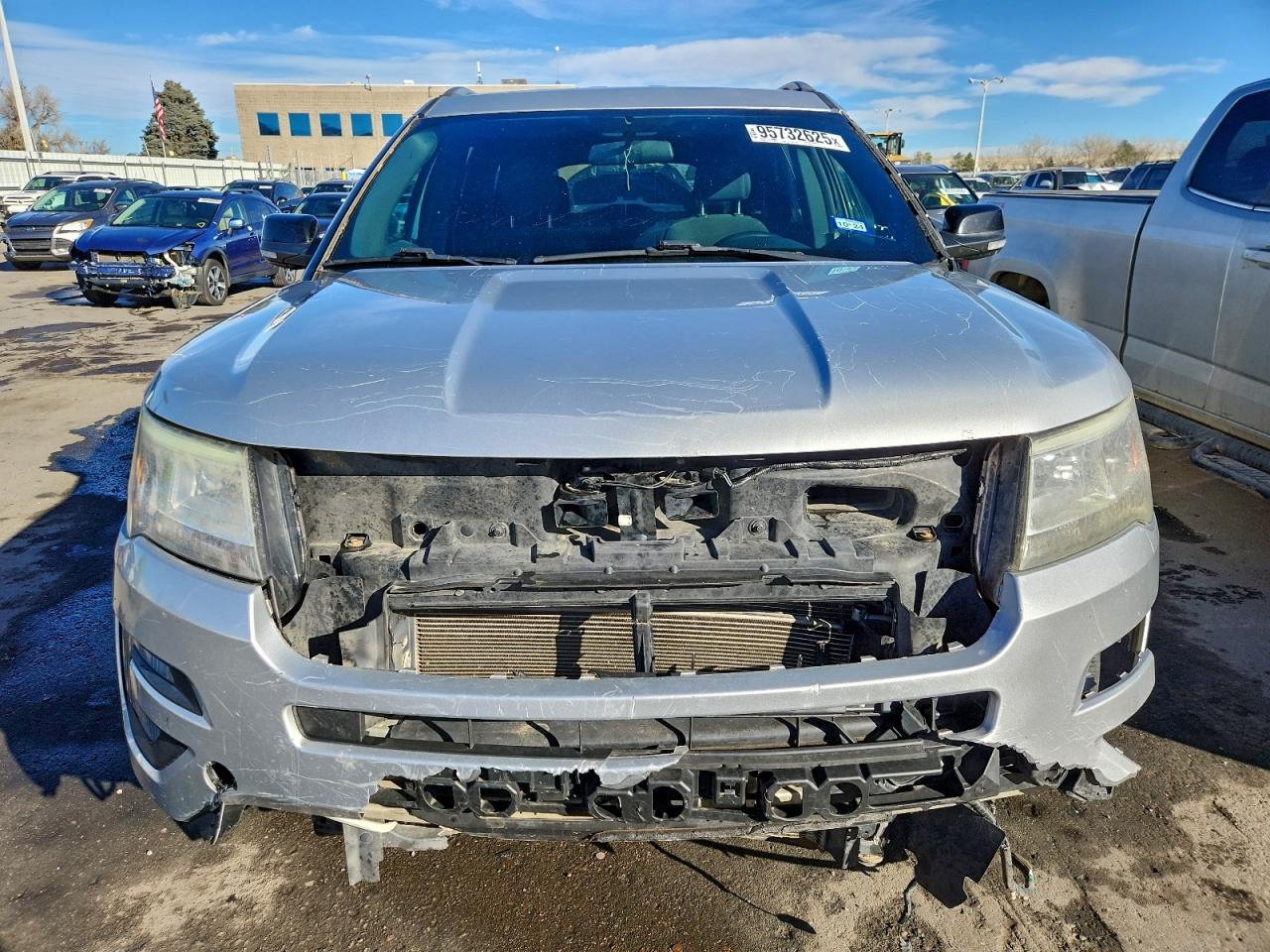 Ford Explorer Xlt Image 10