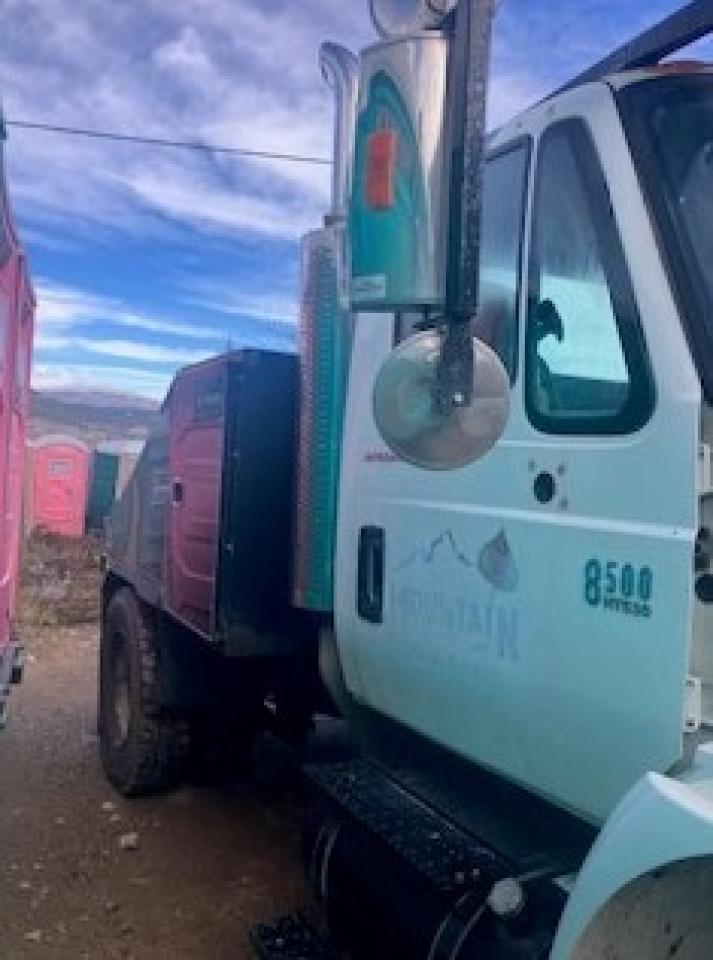 International 8000 8500 8500 Image 2