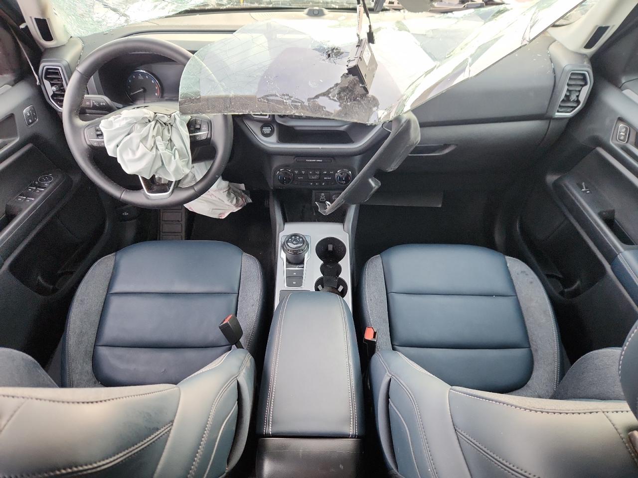 Ford Bronco Outer Banks Image 6