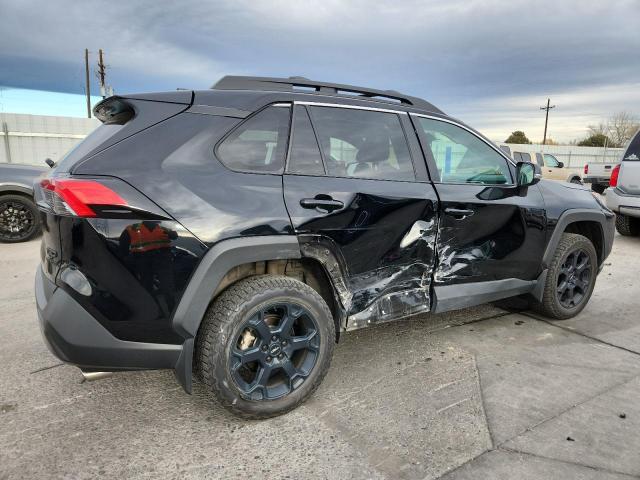 Toyota RAV4 Adventure Image 2