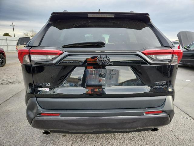 Toyota RAV4 Adventure Image 7