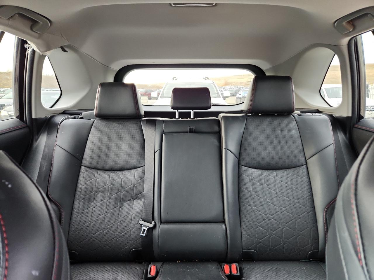 Toyota RAV4 Adventure Image 11