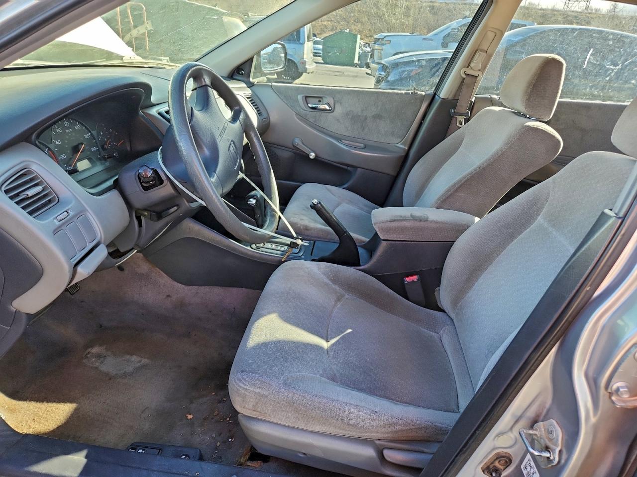 Honda Accord Dx Image 7