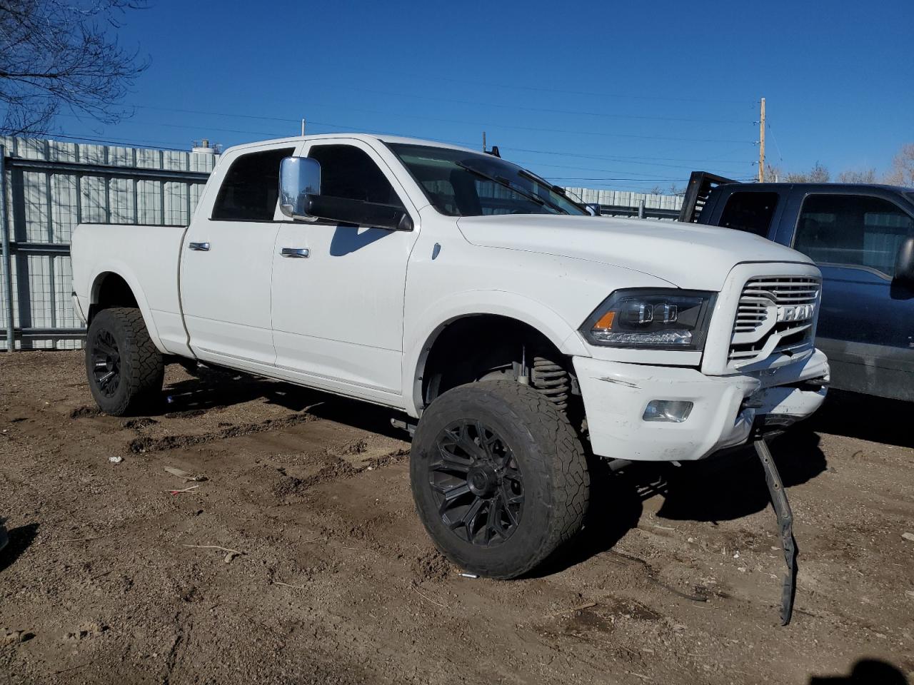 Ram 3500 Laramie Image 5