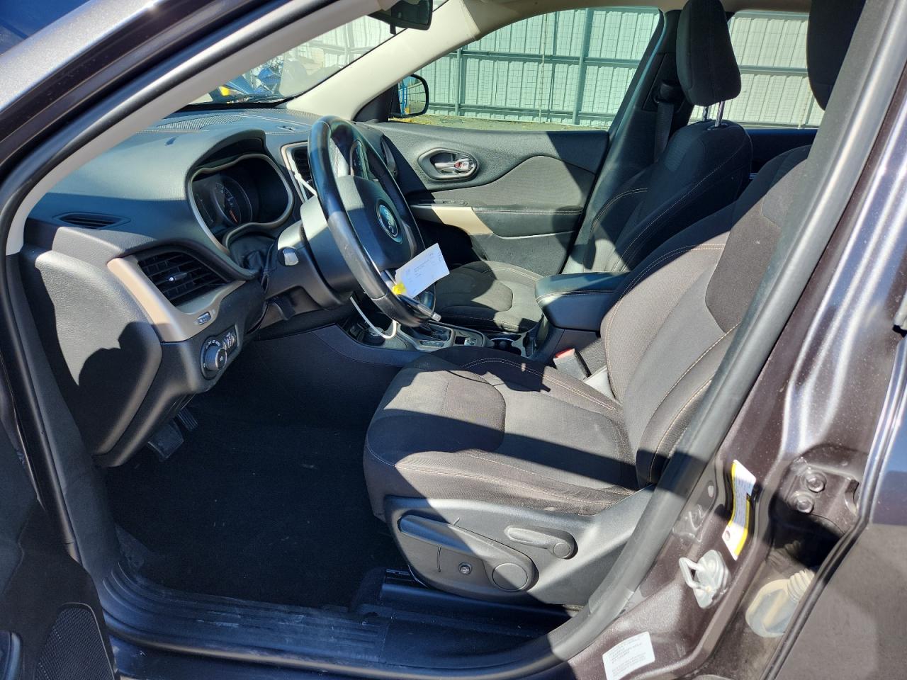 Jeep Grand Cherokee Latitude Image 5