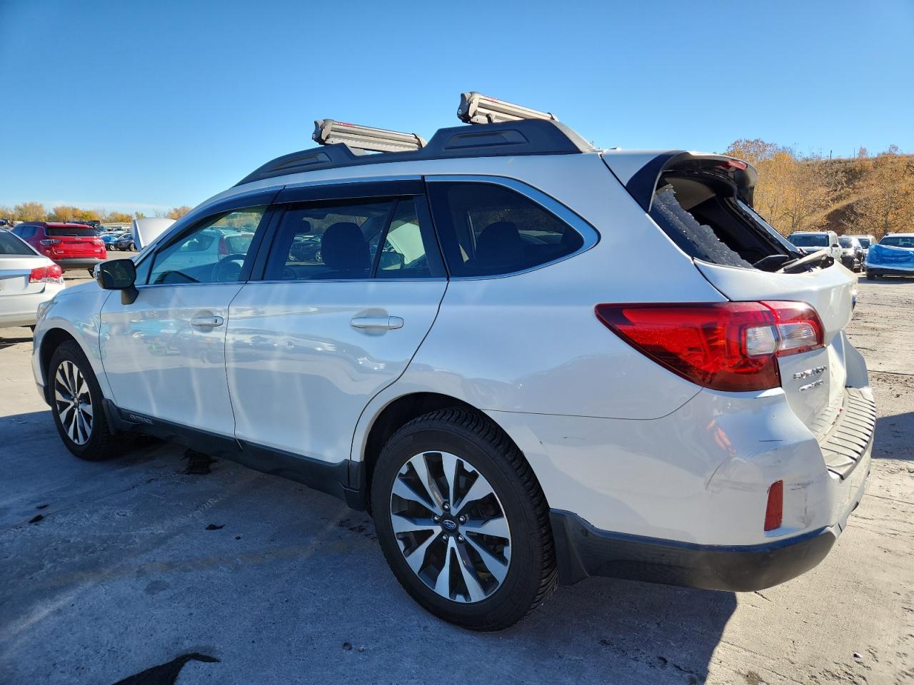 Subaru Outback 2.5i Limited Image 3
