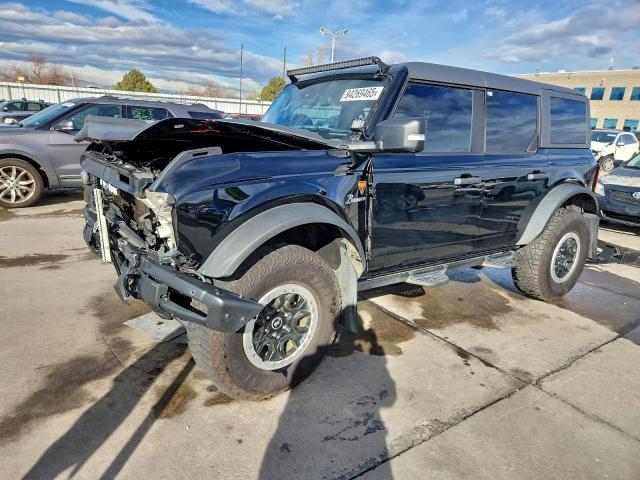  Salvage Ford Bronco
