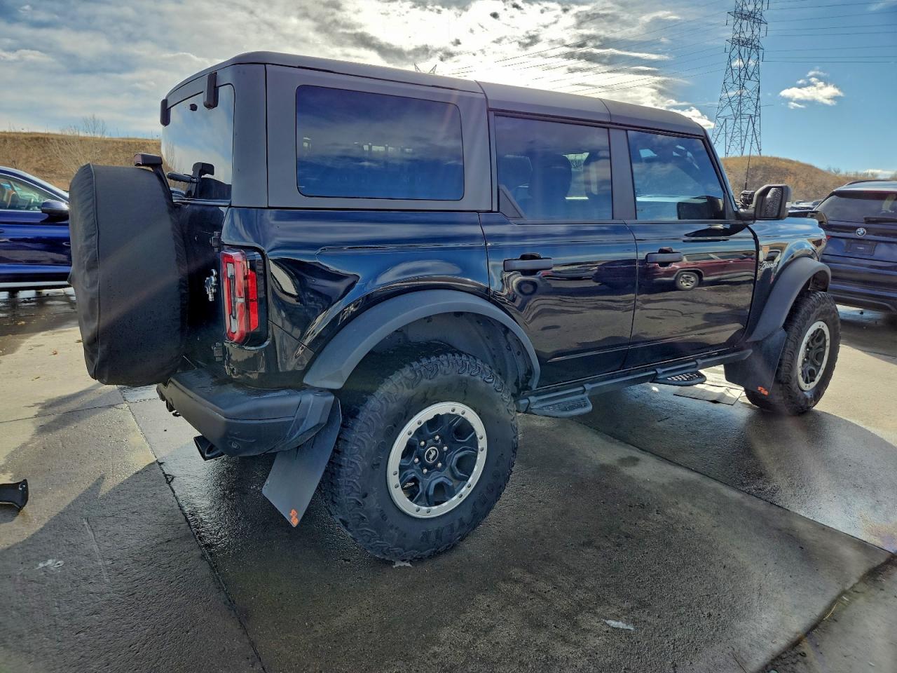 Ford Bronco Base Image 4