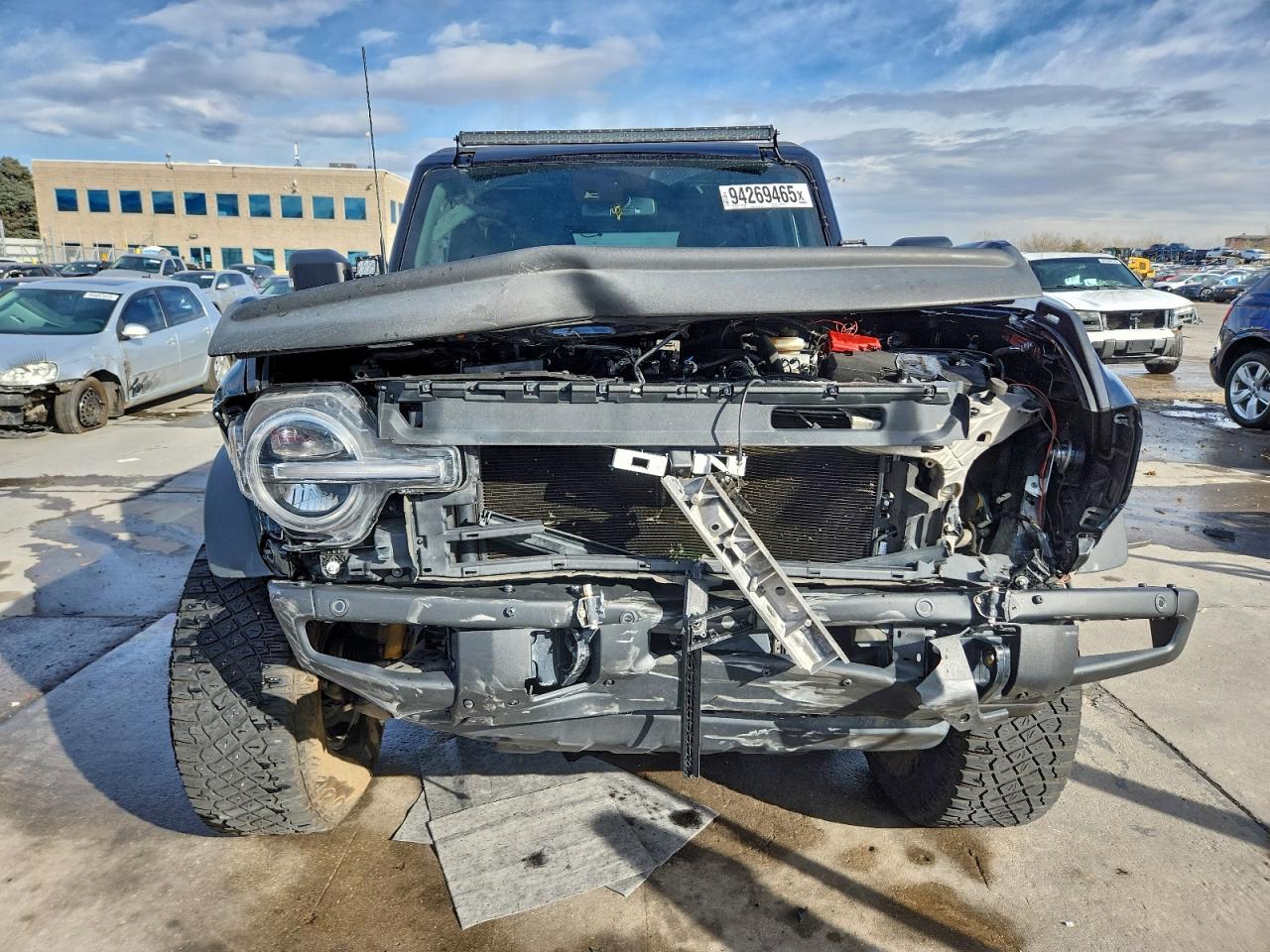 Ford Bronco Base Image 7