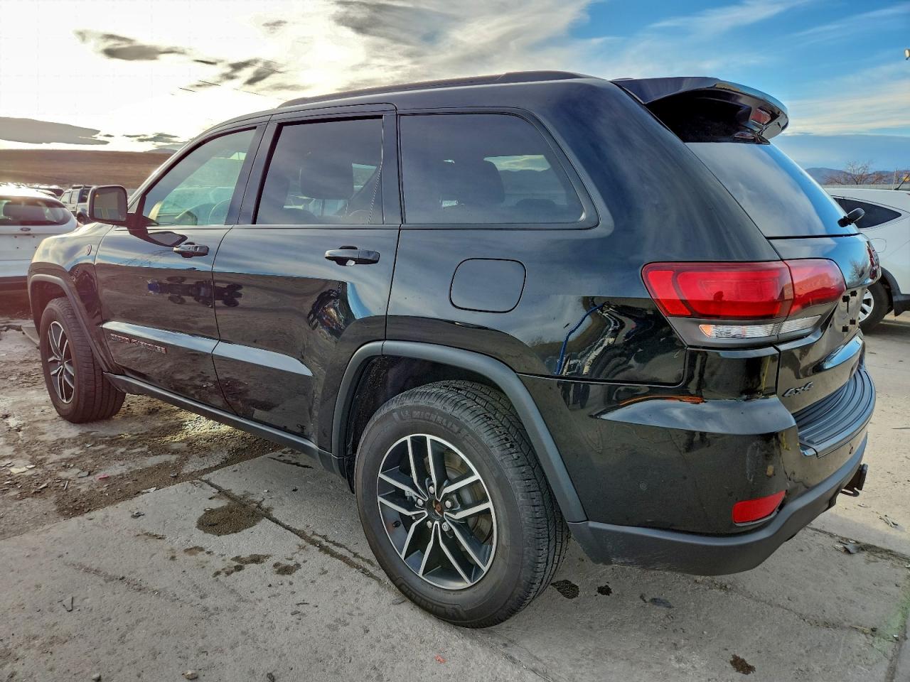 Jeep Grand Cherokee Trailhawk Image 2