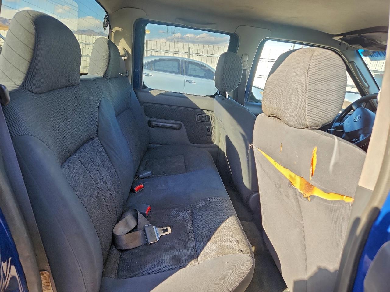 Nissan Frontier Crew Cab Xe Image 11