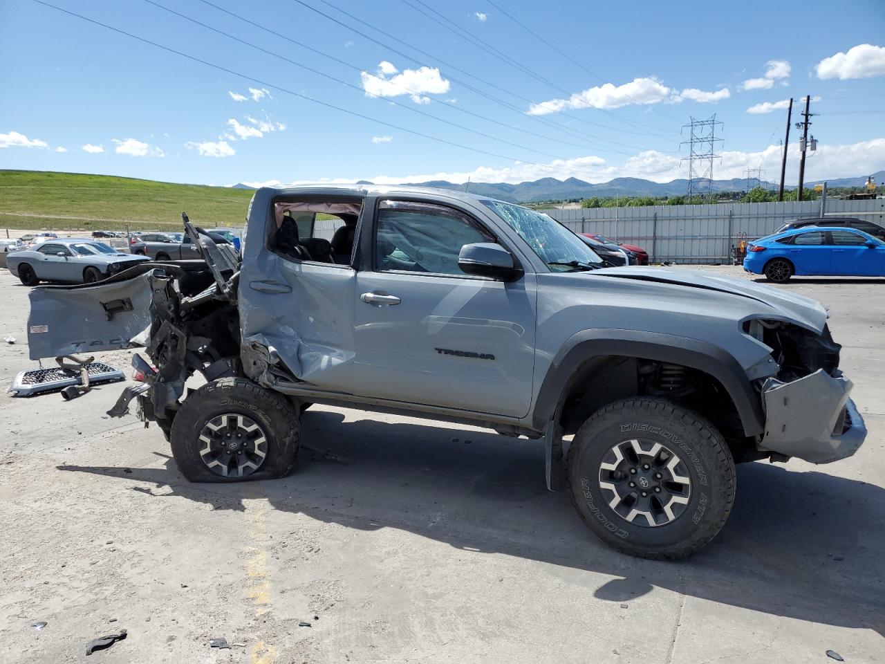 Toyota Tacoma Double Cab Image 2